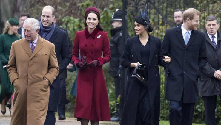 Harry e Meghan chiedono perdono a Carlo